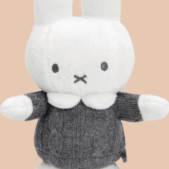 Tiamo Nijntje Knuffelrammelaar grijs gebreid